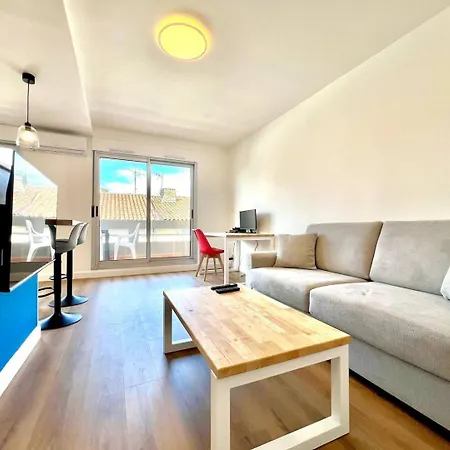 Le Moderne A Nimes, Proche Arenes Et Gare Apartment *