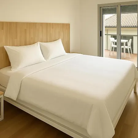 Le Moderne A Nimes, Proche Arenes Et Gare * Nimes